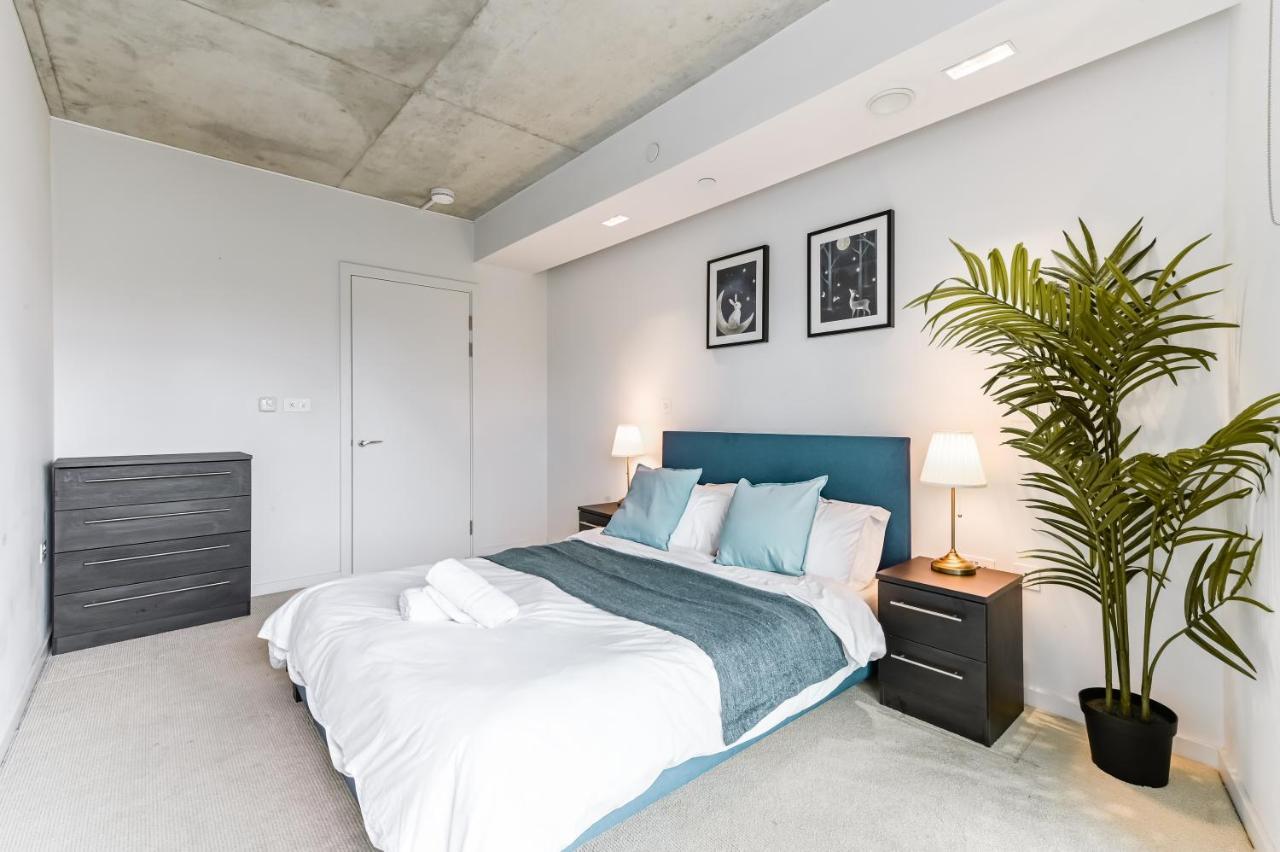 Khayat Homes - The Curve - One Bed Londen Buitenkant foto