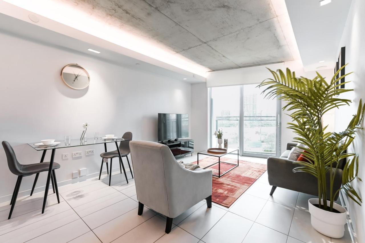 Khayat Homes - The Curve - One Bed Londen Buitenkant foto