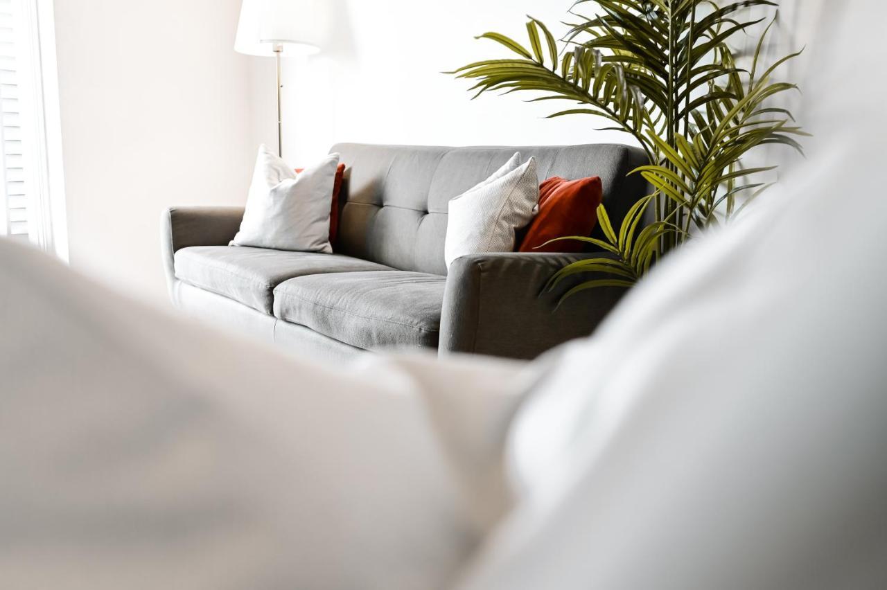 Khayat Homes - The Curve - One Bed Londen Buitenkant foto