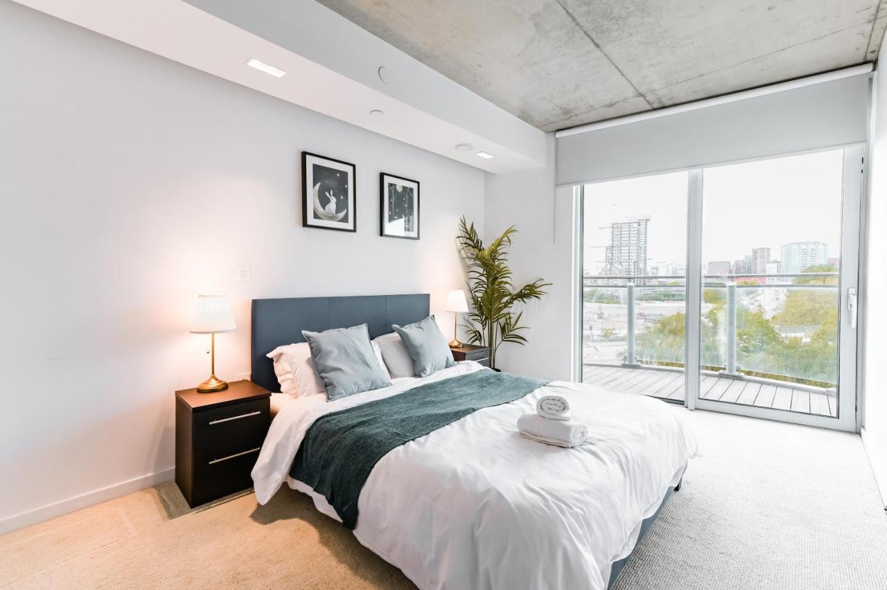 Khayat Homes - The Curve - One Bed Londen Buitenkant foto
